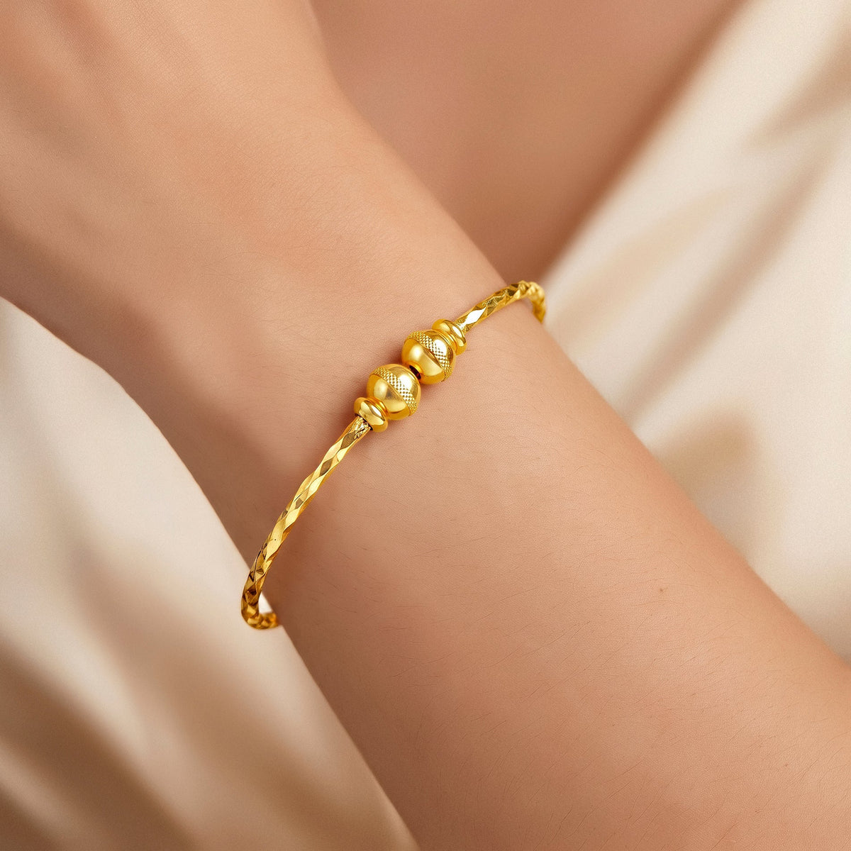 Desihi Bracelet Anti-Tarnish Gold Plated Textured Bangle (Adjustable Size)
