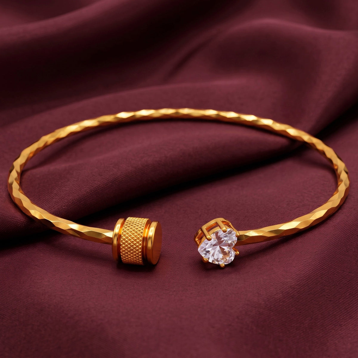 Desihi Bracelet Anti-Tarnish Gold Plated Heart Bangle (Adjustable Size)