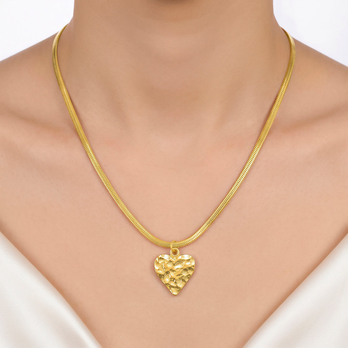 Desihi Necklace Anti-Tarnish Gold Plated Textured Heart
