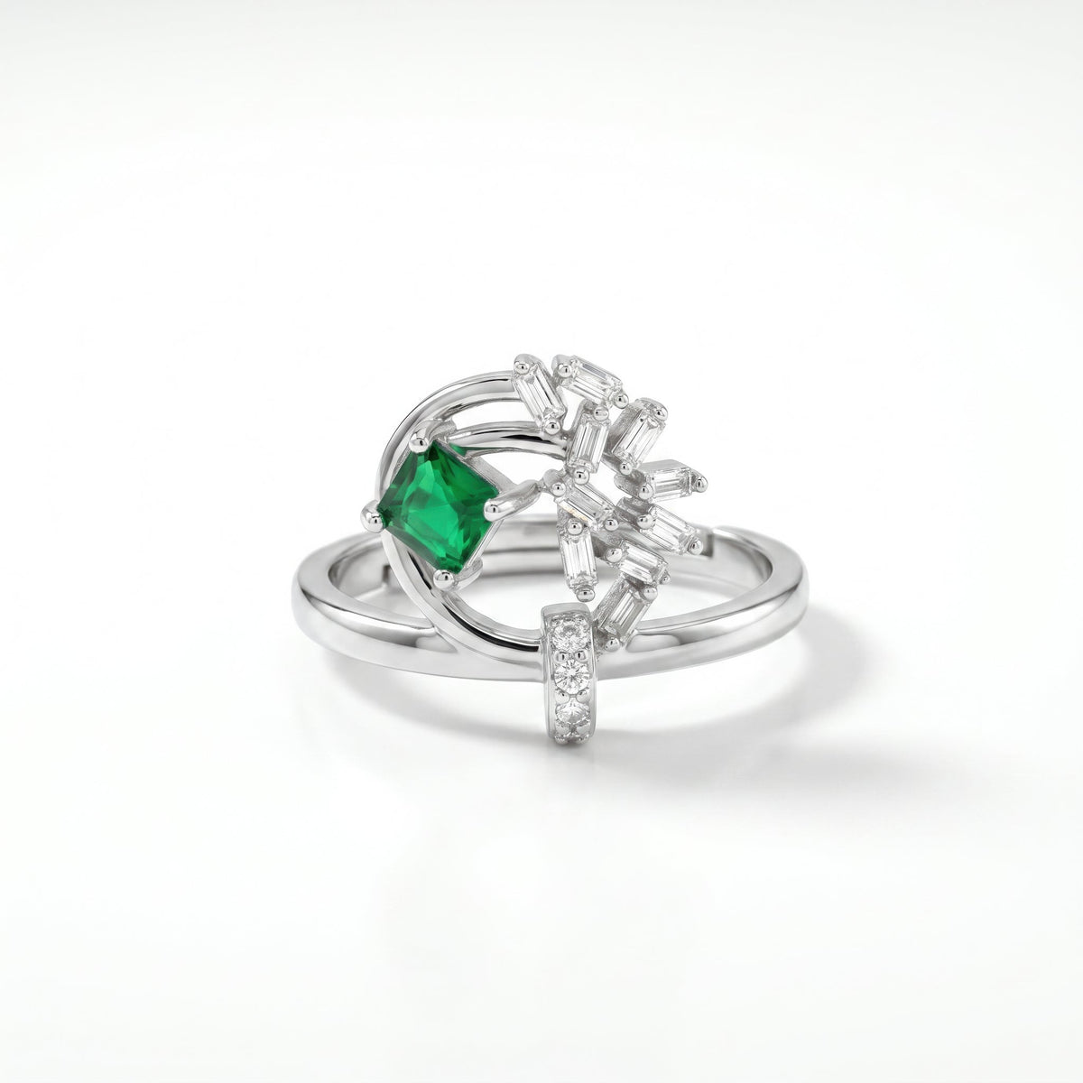 Desihi Ring Anti-Tarnish Leafy Emerald Bypass (Adjustable Size)