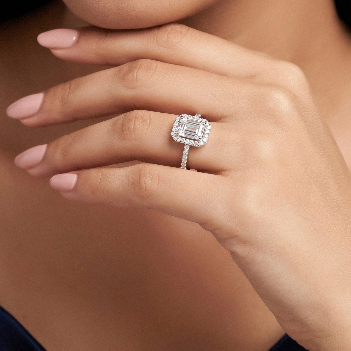 Desihi Ring Anti-Tarnish Silver Plated Emerald Halo (Adjustable Size)