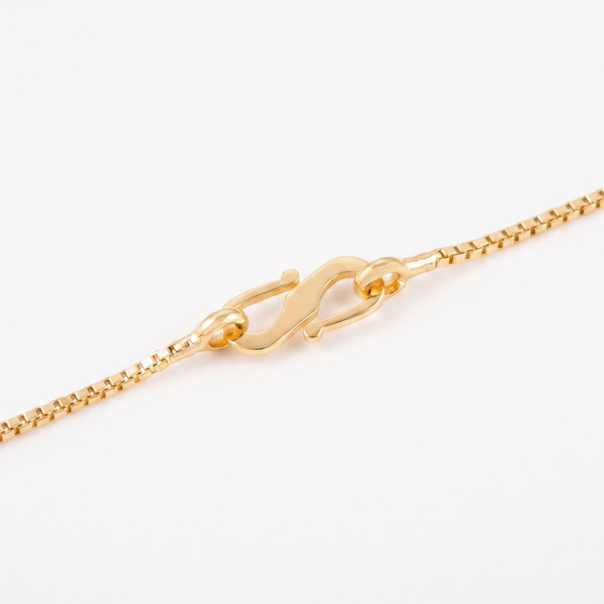 Desihi Necklace Anti-Tarnish Infinity Floral Chain